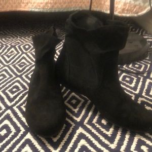 Cute never worn booties